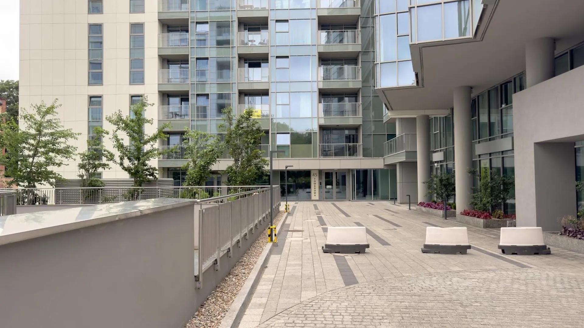 Rentplanet - Studio Przy Dworcu Glownym Poznań Polónia